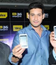 mahesh-babu-at-idea-3g-smartphone-launch-photos-15